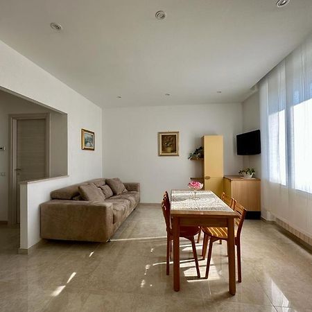 Il Blu Di Laveno Apartment Ngoại thất bức ảnh