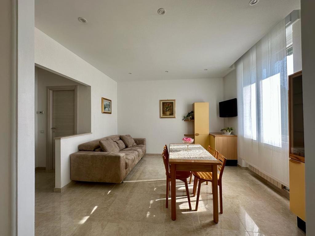 Il Blu Di Laveno Apartment Ngoại thất bức ảnh